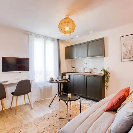 Magnifique Studio Refait A Neuf Proche Paris Et Rer Apartment *