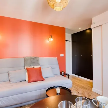 Magnifique Studio Refait A Neuf Proche Paris Et Rer