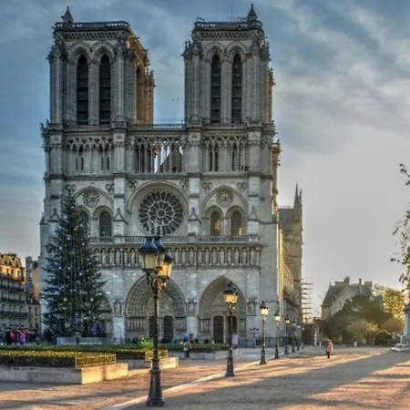 Magnifique Studio Refait A Neuf Proche Paris Et Rer