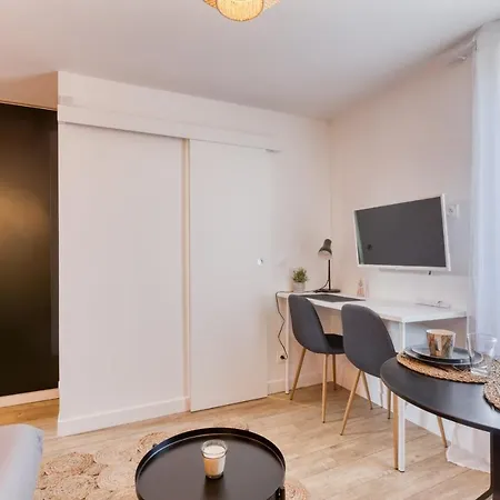 Magnifique Studio Refait A Neuf Proche Paris Et Rer
